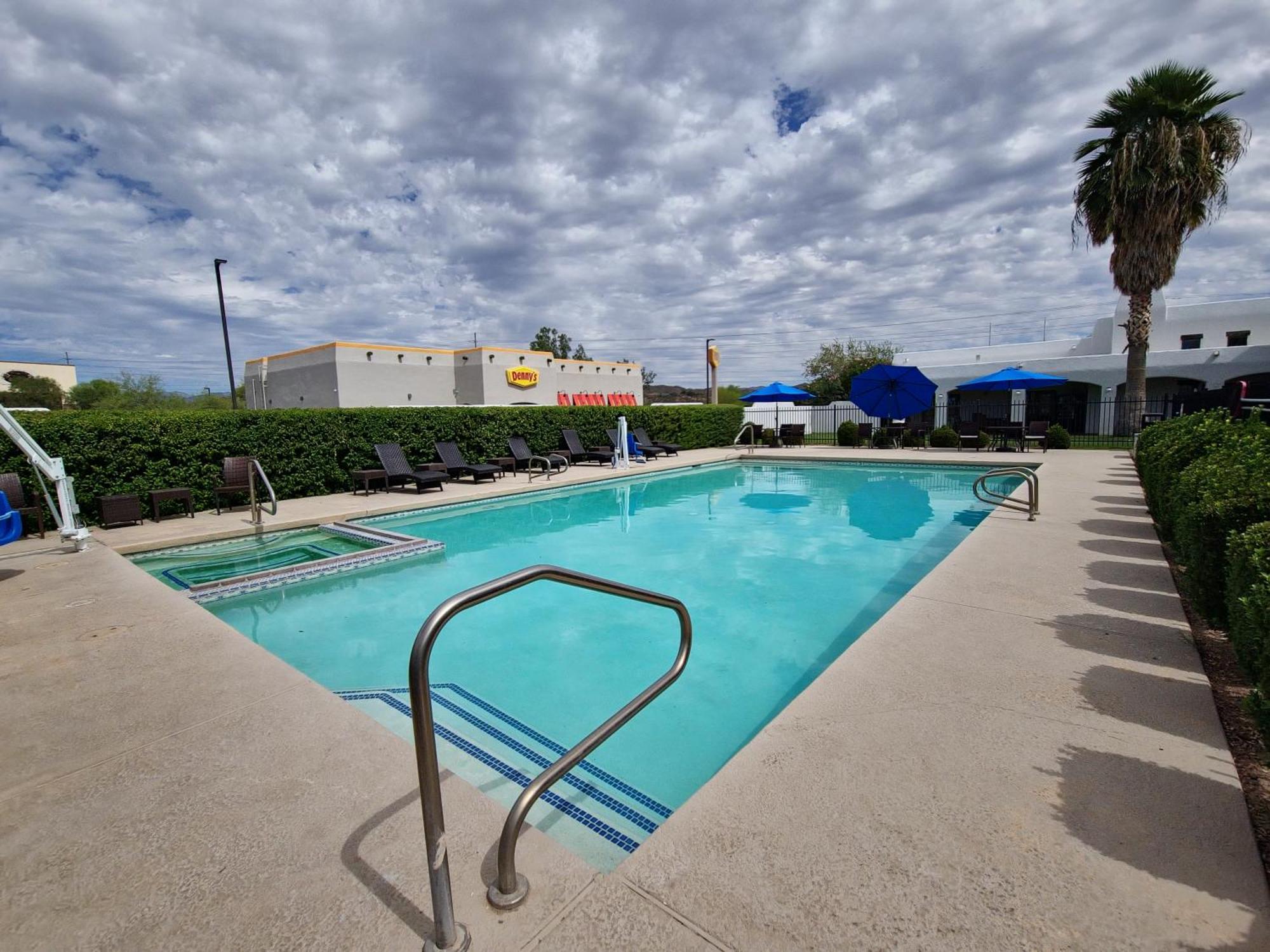 Los Viajeros Inn Wickenburg Eksteriør bilde